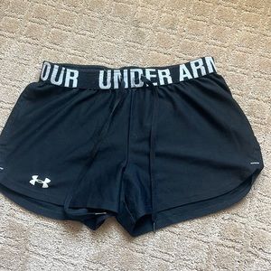 Womes XS black Under Armor shorts